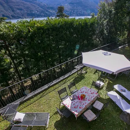 Sleeps 8 * لاليو